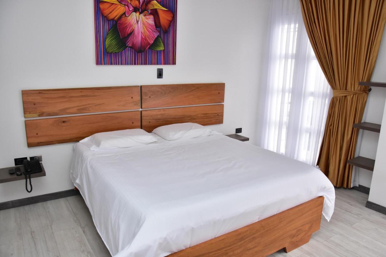 Hotel Valcon Santa Rosa de Cabal Bagian luar foto